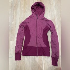 Lulu Lemon Zipuo Reversible Maroon Size 8